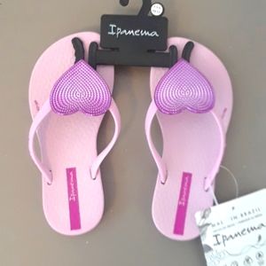 NWT Ipanema Heart Flip Flops